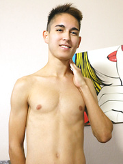 Interviewing Sexy Steven - softcore,shaved,solo,twinks,erotic,brown hair