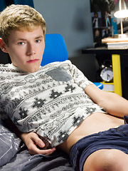 Bryce Foster Solo Session - jackoff,masturbation,shaved,solo,twinks,panties,blonde,skinny